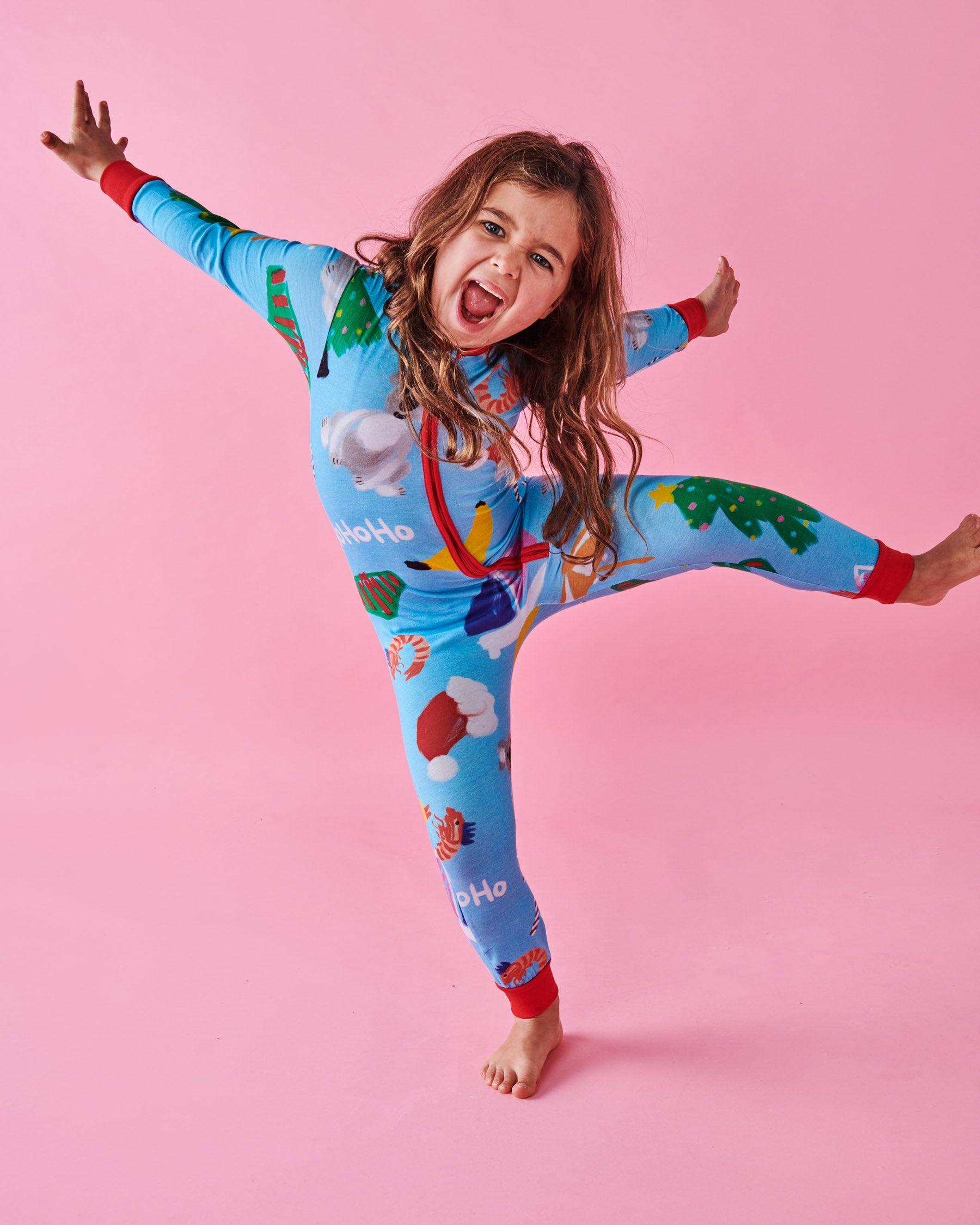 N A T O P I A on Instagram: Kids spreading the festive spirit in Natopia's  Christmas leggings – because happiness looks best on little legs! 😃🎄  Little styles, big smiles! 😄